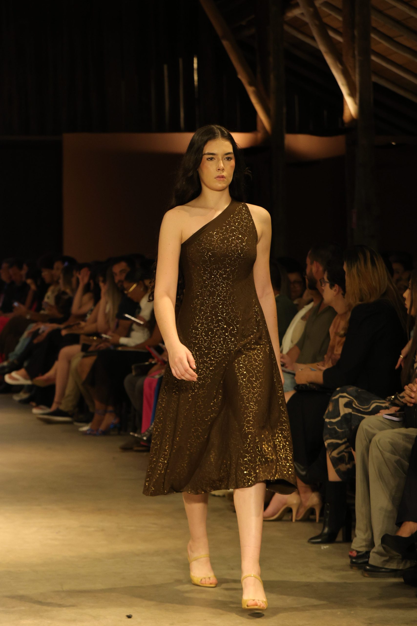 Vestido Eclipse Dorado